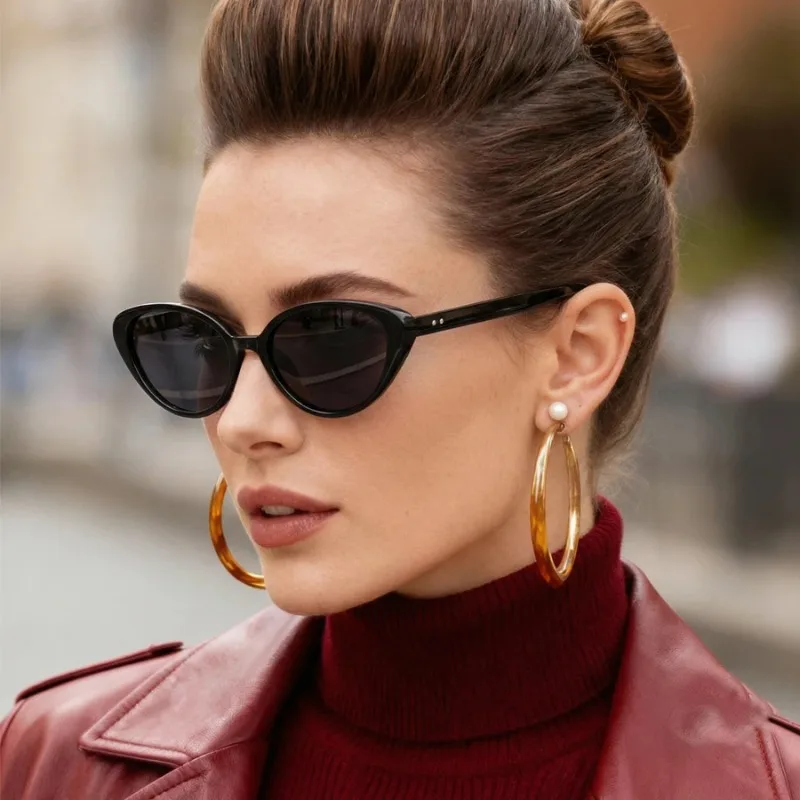 Designer Sunglasses - Kacamata Hitam Model Cat Eye Rivets