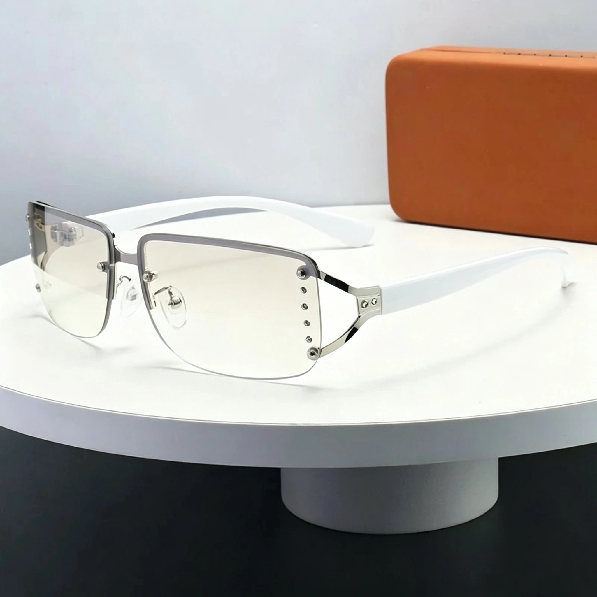 Sunglasses Uv400 - Kacamata Hitam Wanita Terbaru, Desain Merek
