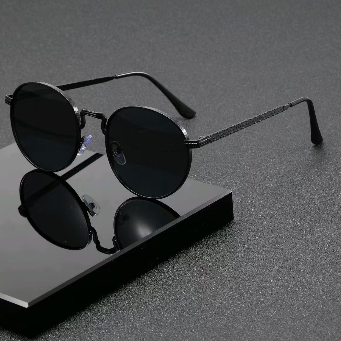Designer Sunglasses - Kacamata Hitam Bulat Klasik Fashion Pria